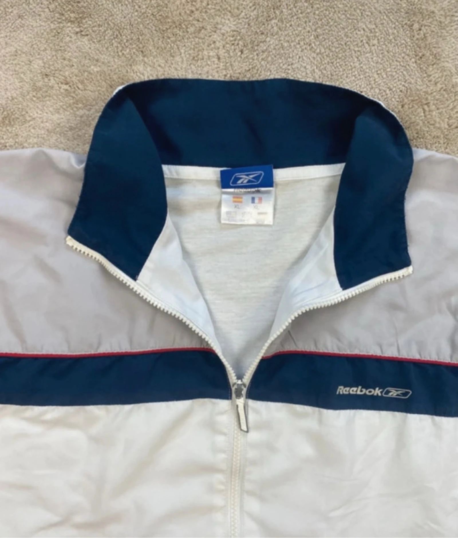 Reebok Jaqueta Esportiva Vintage Branca e Azul Marinho Tamanho XL – photo 9